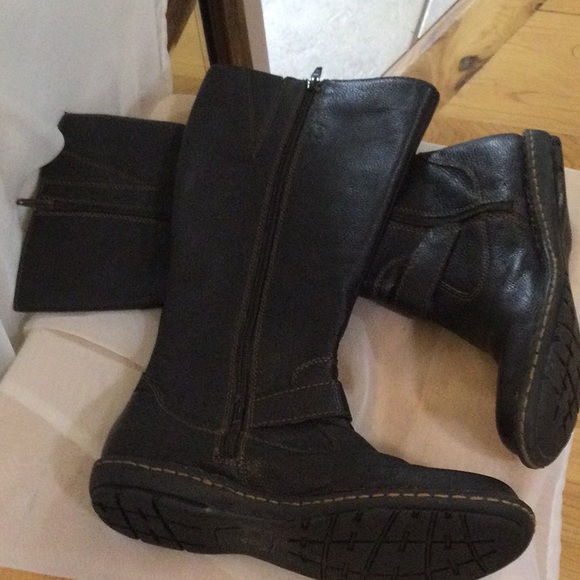 Comfy Dark brown b.o.c.’s! - Picture 8 of 8